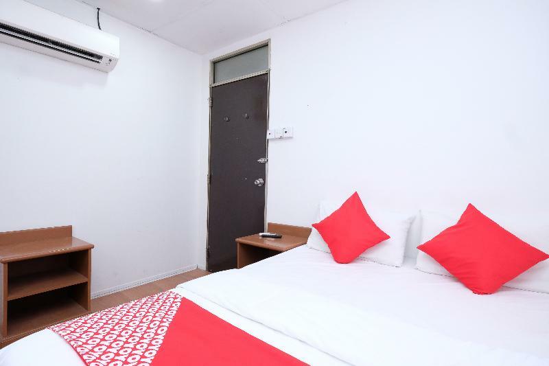 Oyo 715 Mr J Hotel Kota Bharu Exterior photo